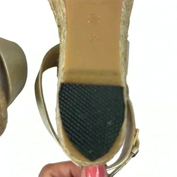Stuart Weitzman Women's Gold Lexia Espadrille Wedge Sandals Size 6.5 Summer - Picture 14 of 15
